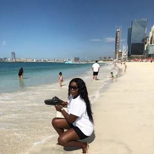 Meet your Posher, Constance